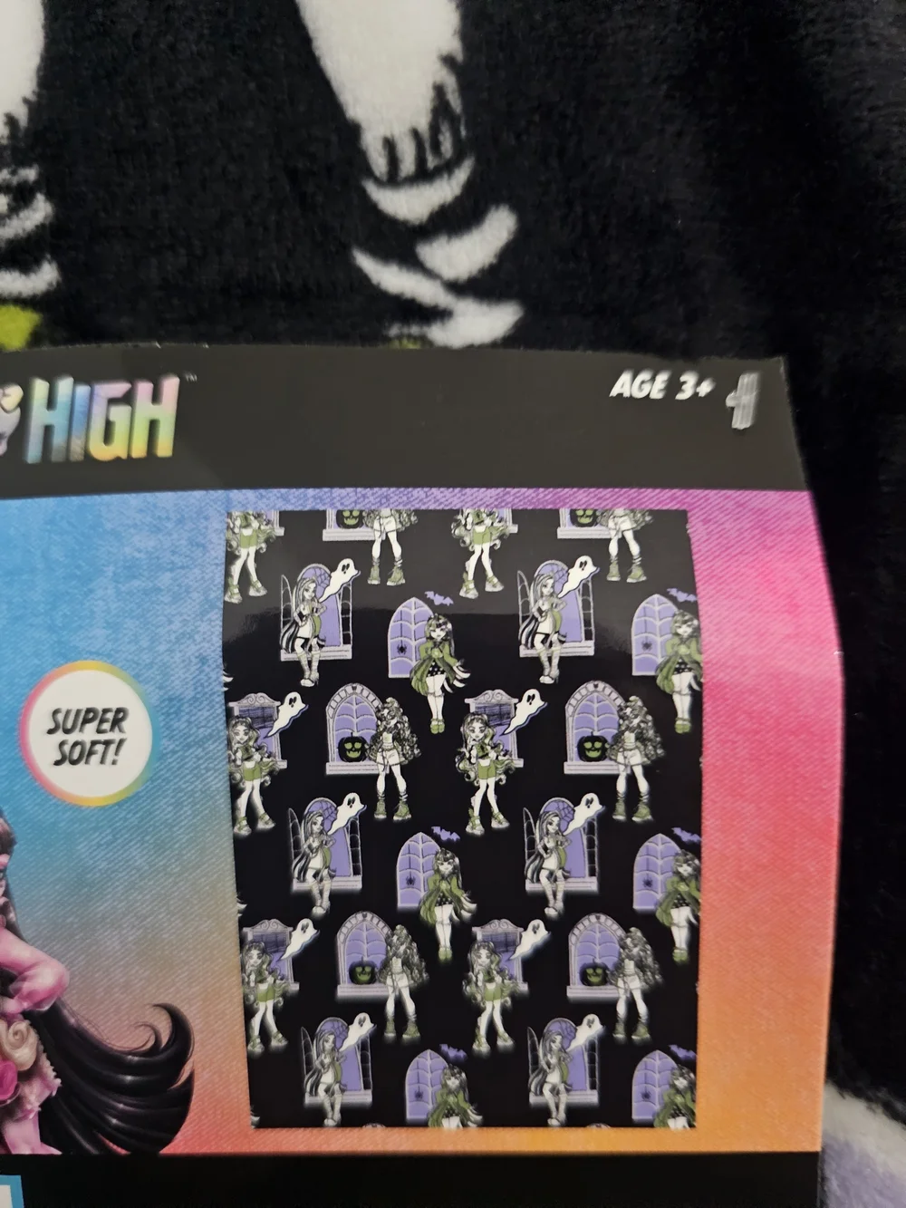 Monster High Halloween Character Plush Throw Blanket 50x70 Goth Spooky NWT